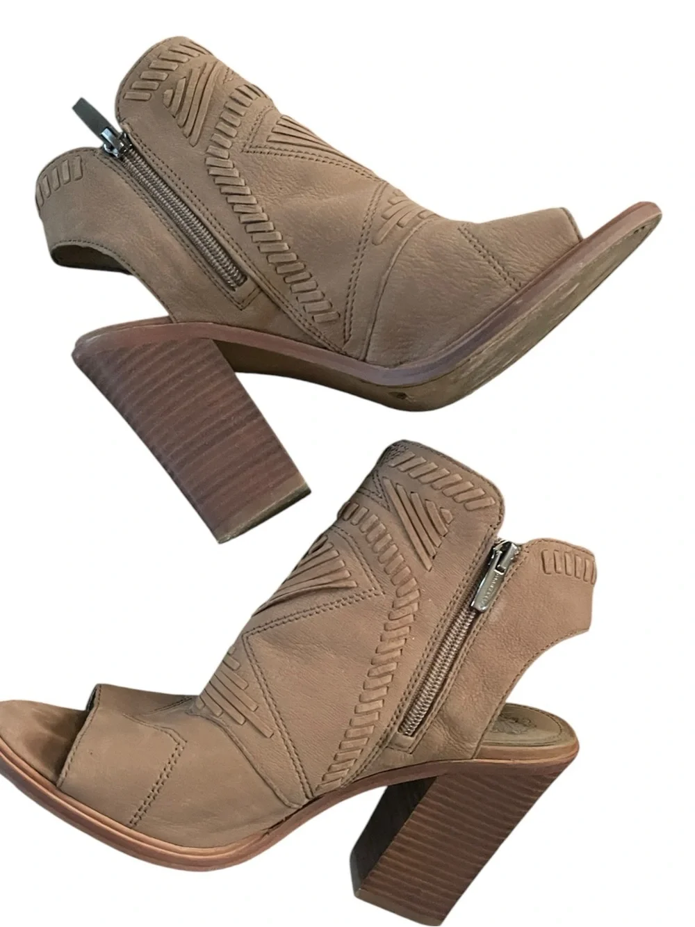 Vince Camuto Karinta Peep Toe Western Geometric Patterned Block Heel Booties 9